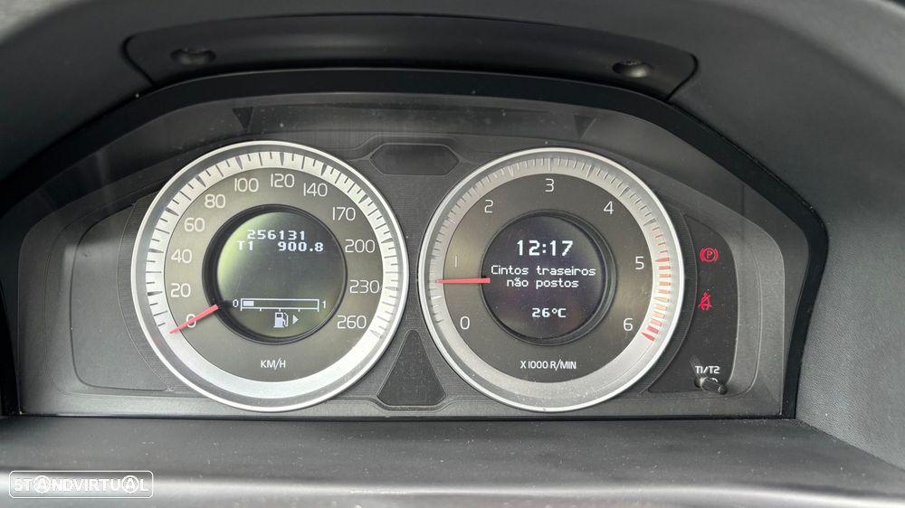 Volvo XC 70 2.0 D3 Drive Momentum - 12