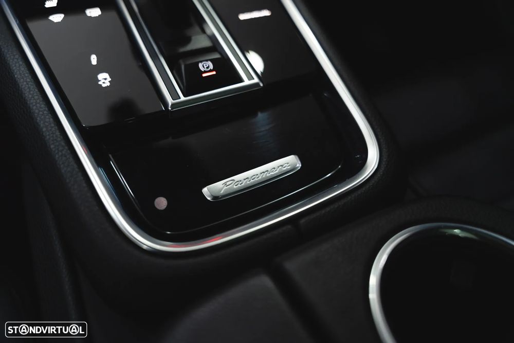 Porsche Panamera Sport Turismo 4 E-Hybrid Platinum Edition PDLS - 29