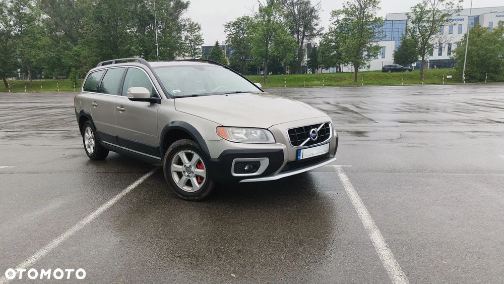 Volvo XC 70 - 1