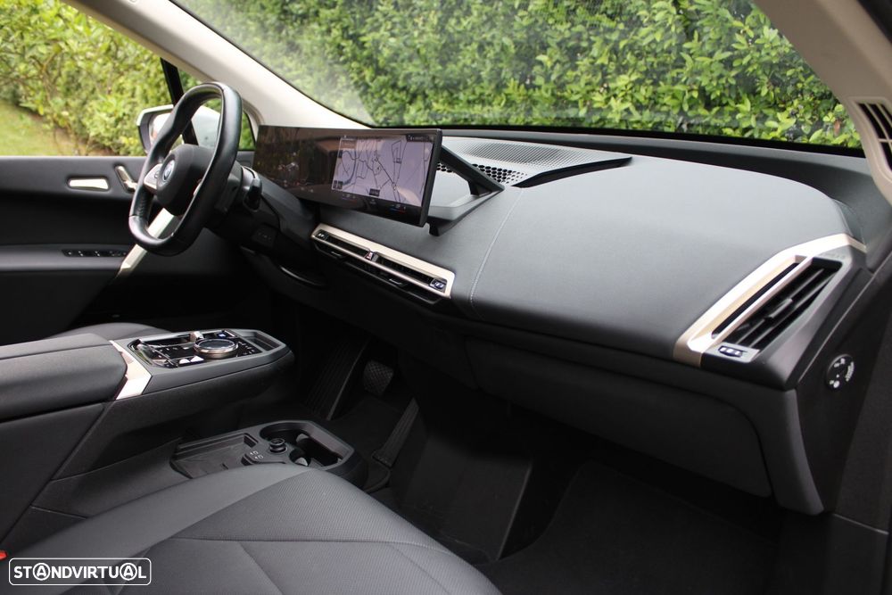 BMW iX xDrive 40 - 32