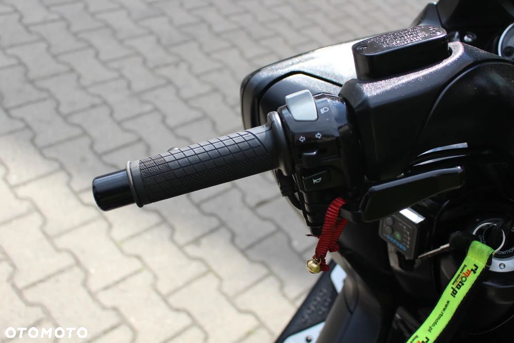 Yamaha Tmax - 20