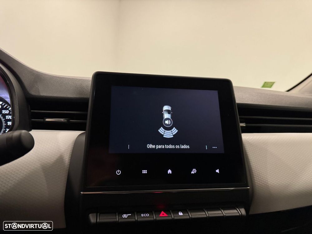 Renault Clio 1.0 TCe Evolution Bi-Fuel - 37