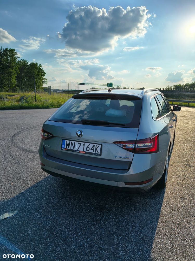 Skoda Superb 1.8 TSI Ambition - 11