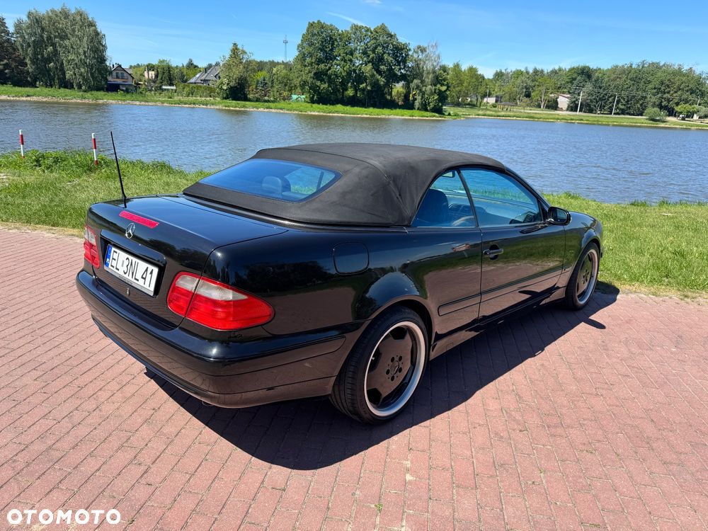Mercedes-Benz CLK - 15
