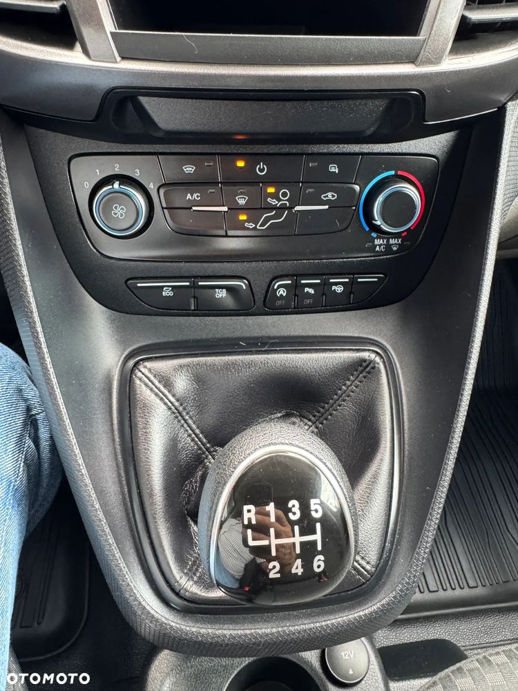 Ford Transit Connect - 21