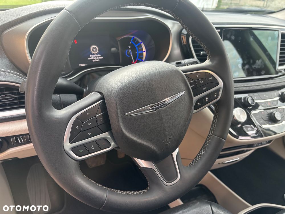 Chrysler Pacifica - 9