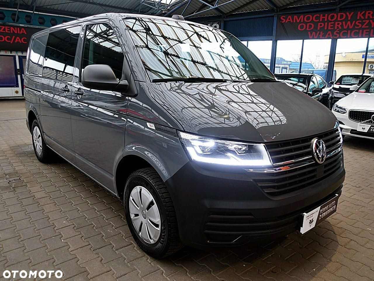 Volkswagen Transporter - 9