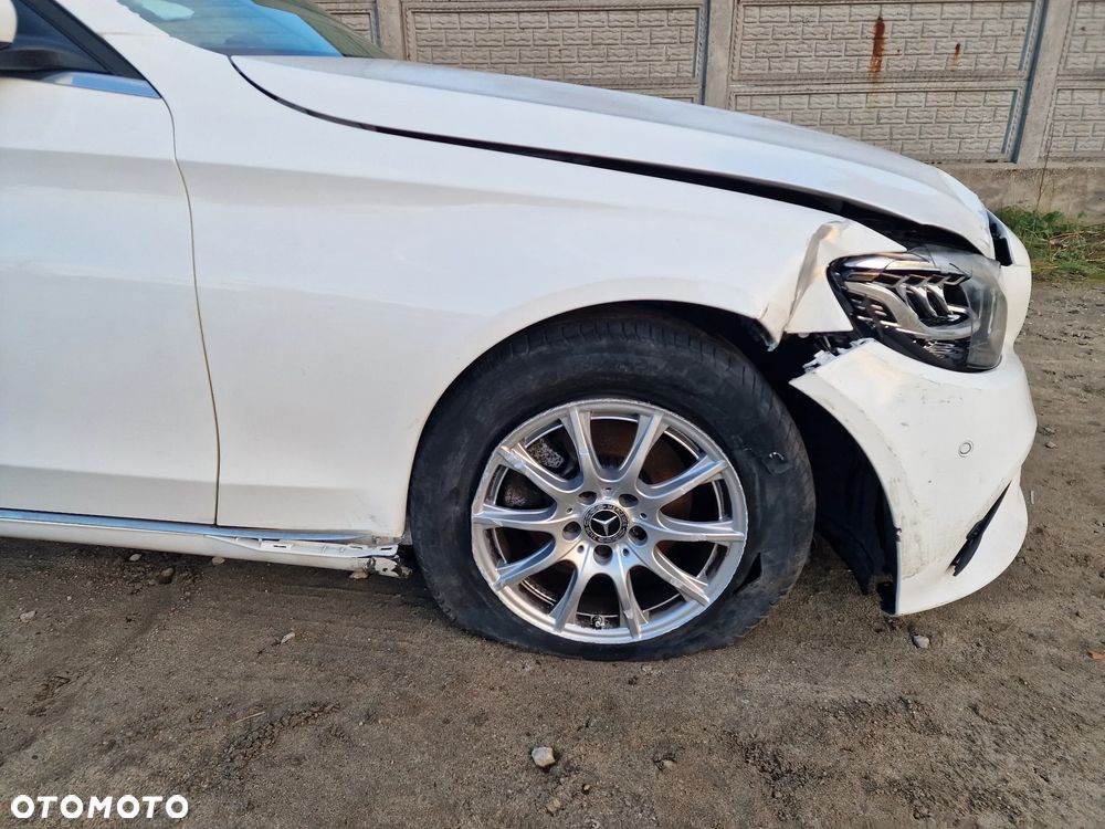 Mercedes-Benz Klasa C 180 d 9G-TRONIC Exclusive - 26