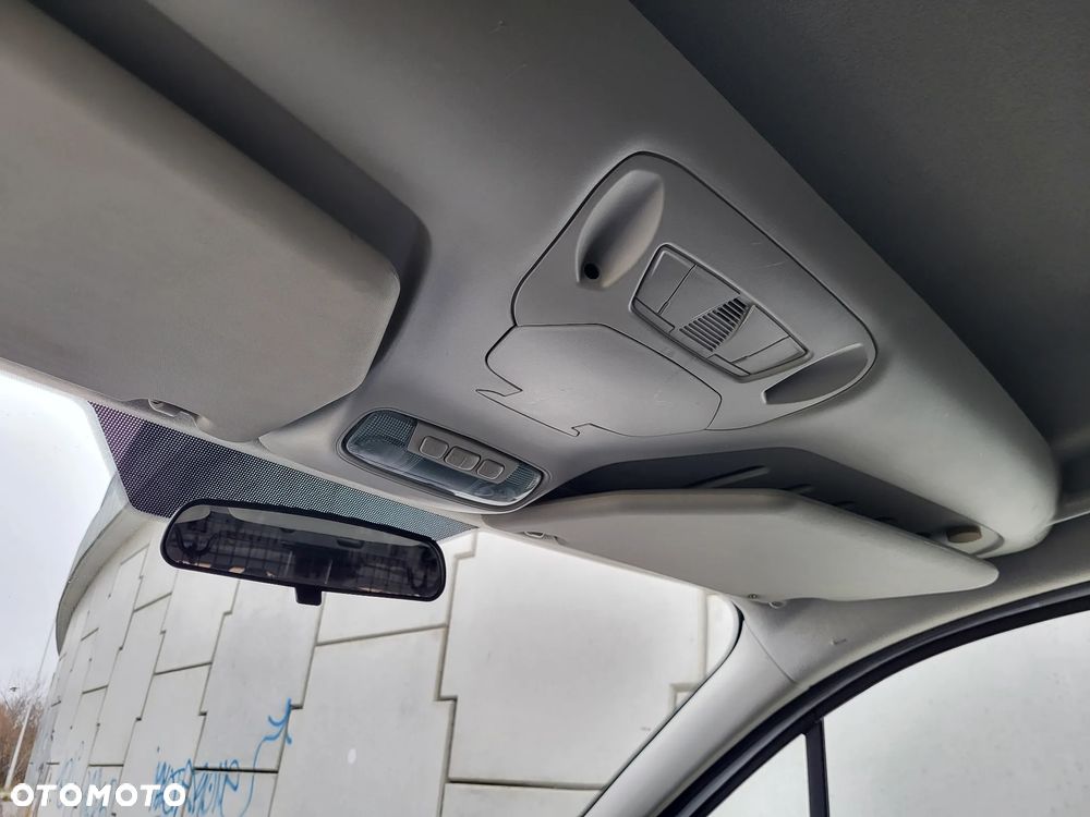 Ford Transit Connect - 11