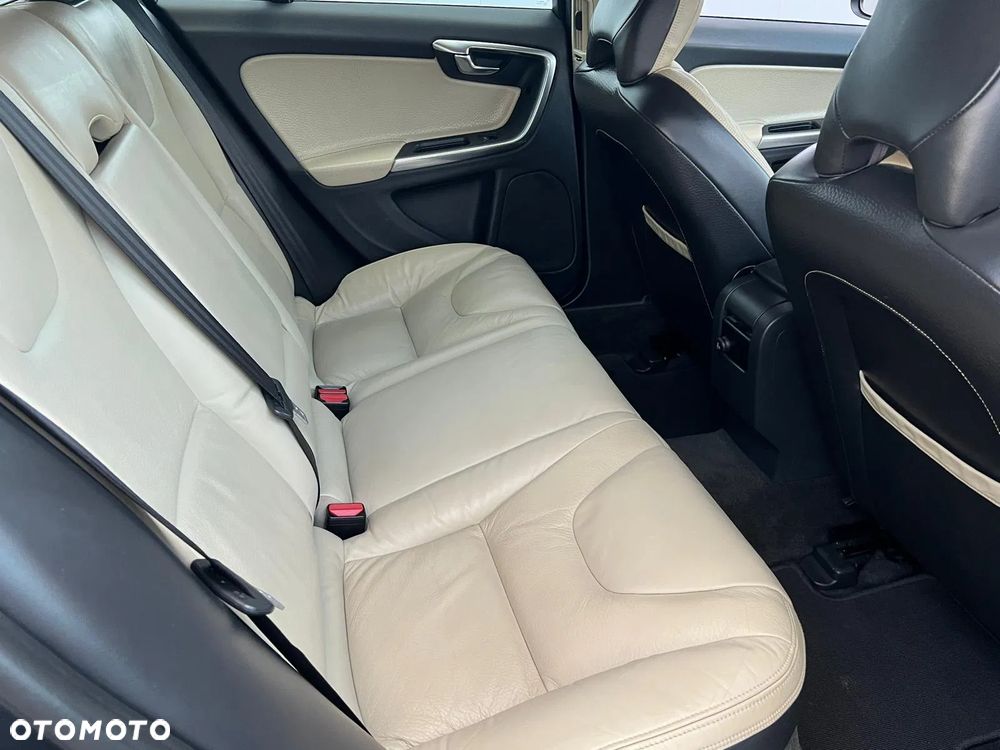 Volvo V60 - 21