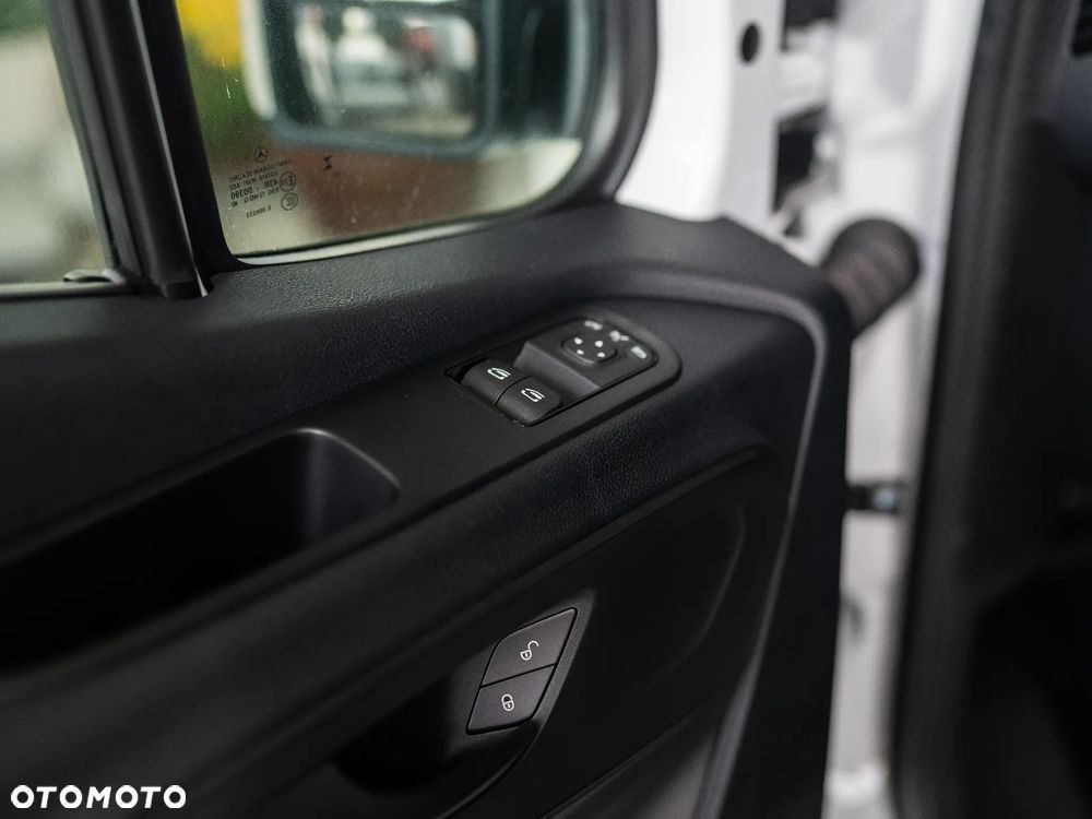 Mercedes-Benz Sprinter - 11