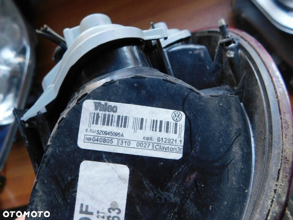 lampa lewa tył VW FOX - 8