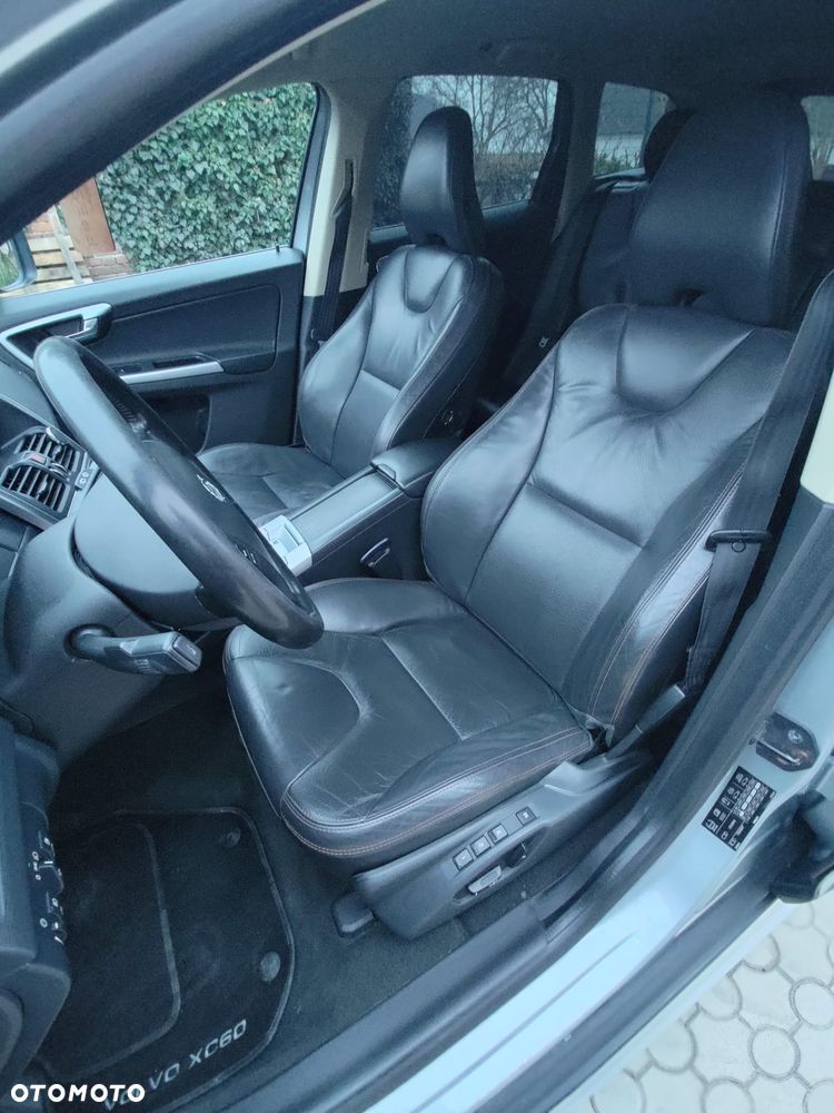 Volvo XC 60 - 8
