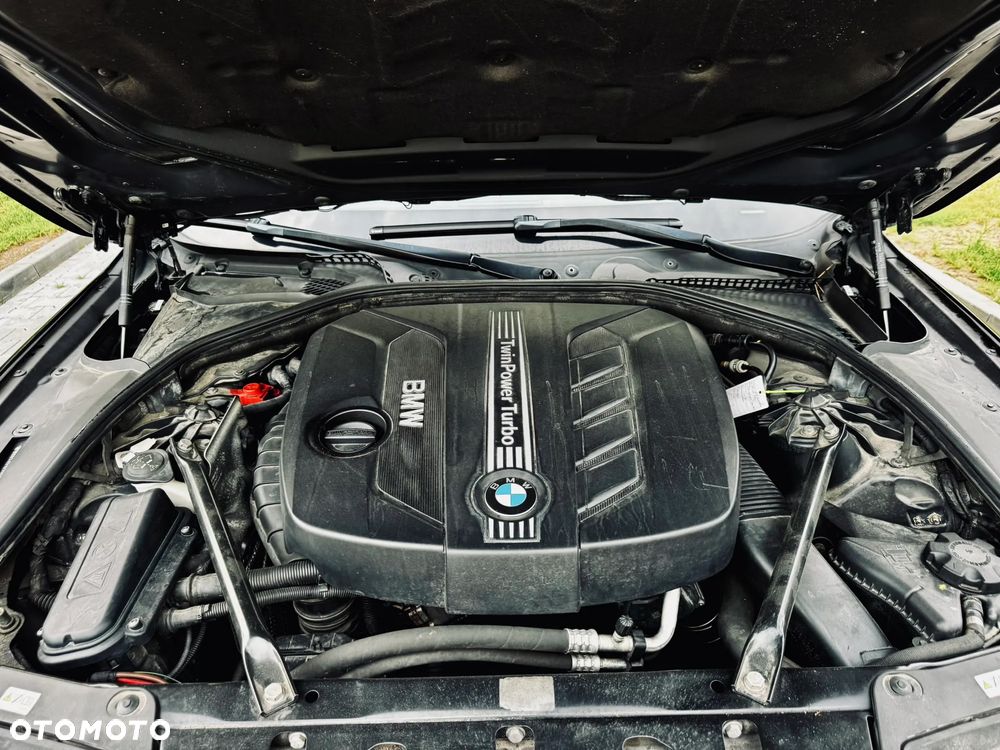 BMW Seria 5 520d xDrive - 15