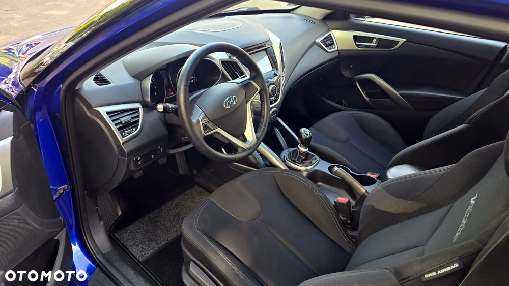 Hyundai Veloster 1.6 GDI Premium - 9