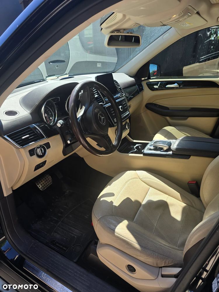 Mercedes-Benz GLS 350 d 4-Matic - 12