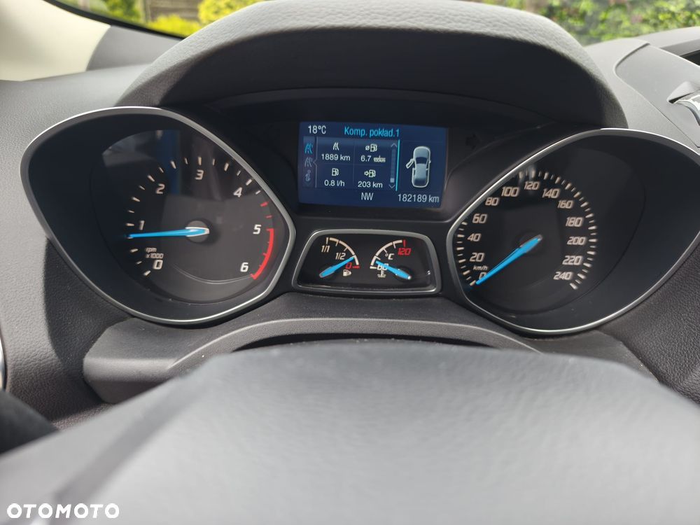 Ford Kuga 2.0 TDCi 2x4 Titanium - 23
