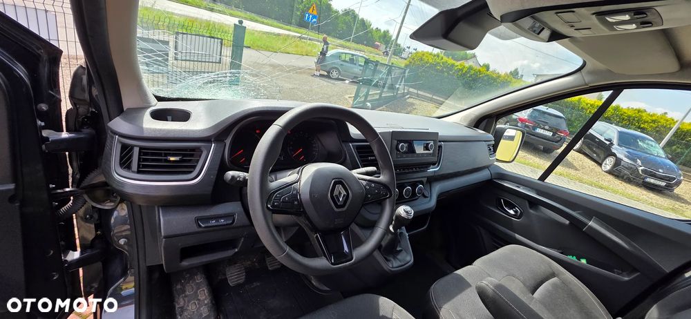 Renault Trafic - 16