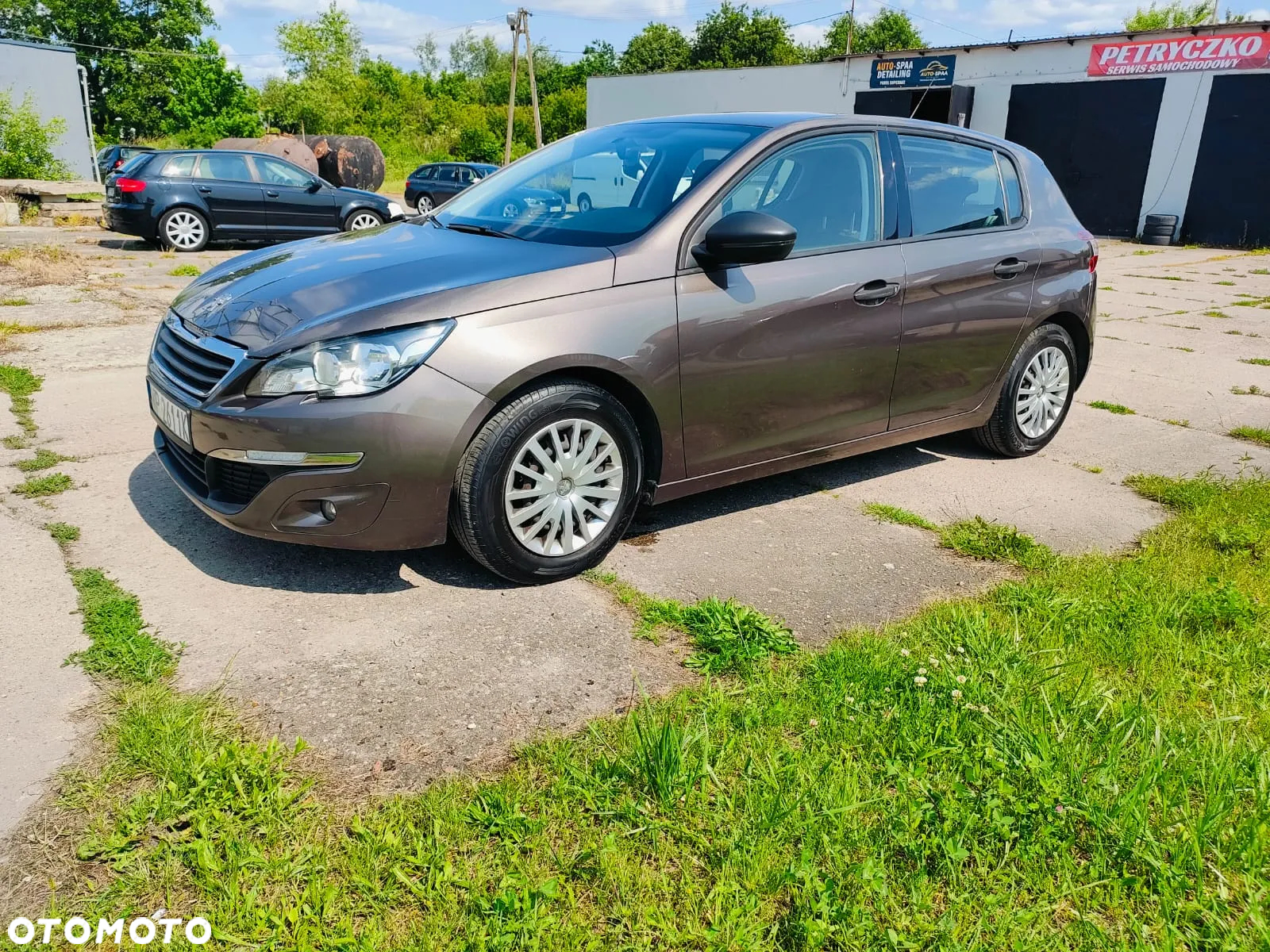 Peugeot 308 - 8