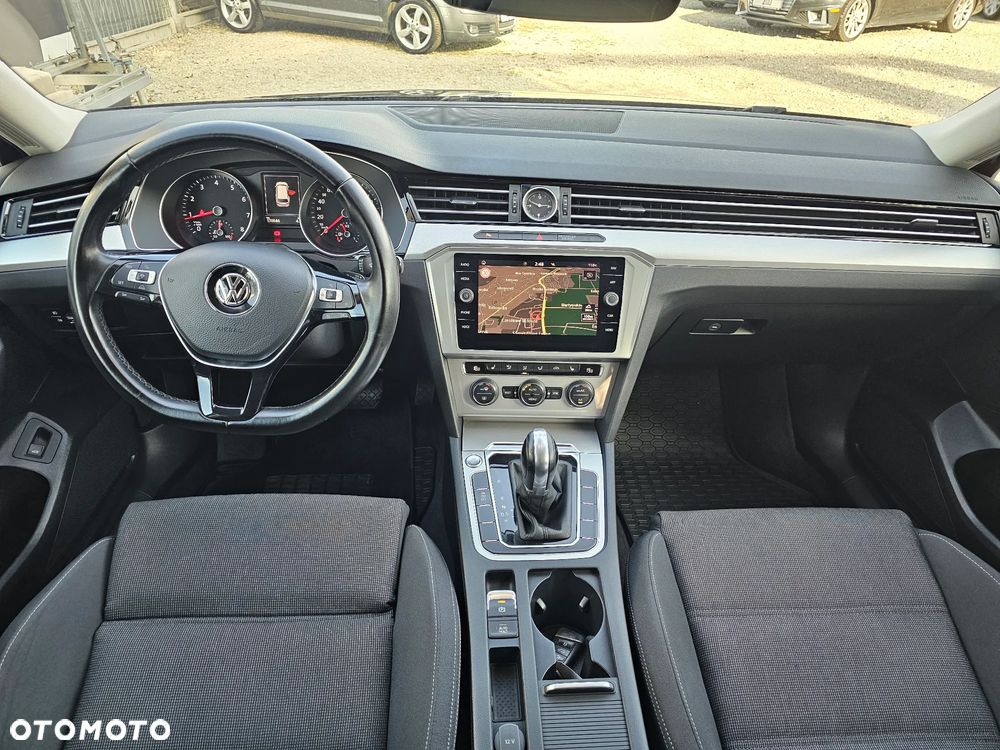 Volkswagen Passat 1.8 TSI BMT Comfortline - 10