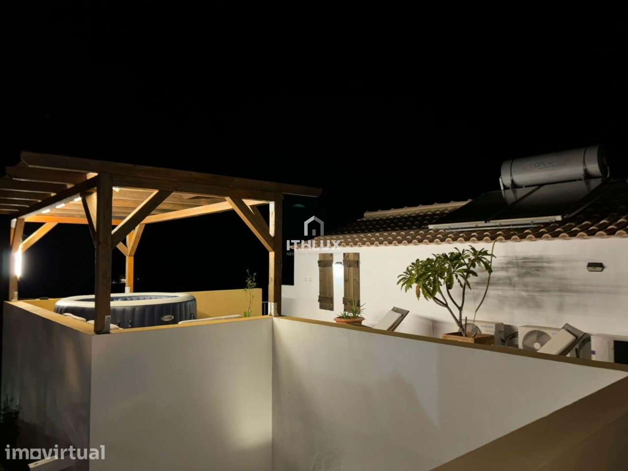 Propriedade Excepcional de 3 Quartos com Apartamento Separado no Cênic - Grande imagem: 4/24