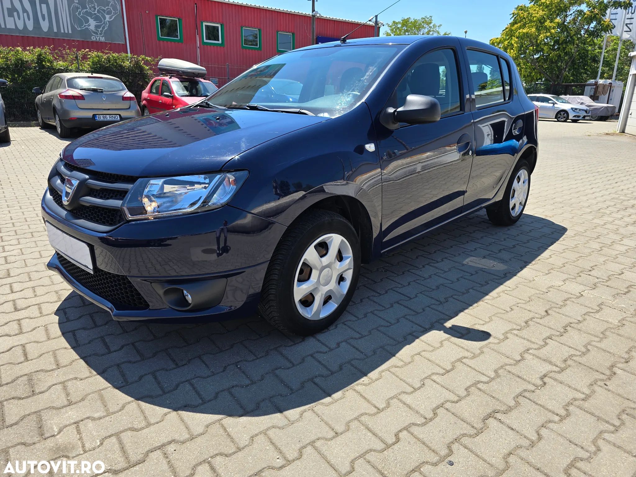 Dacia Sandero - 1
