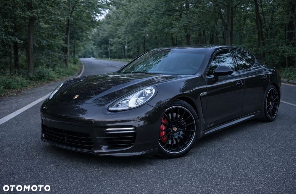Porsche Panamera - 17