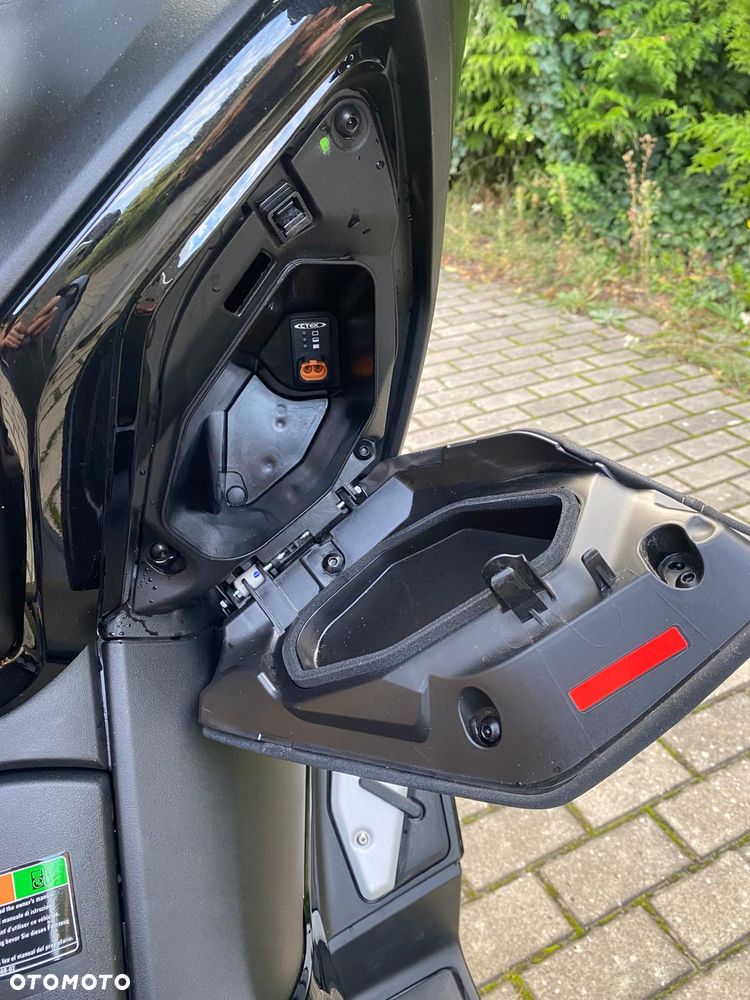 Yamaha X-max - 14