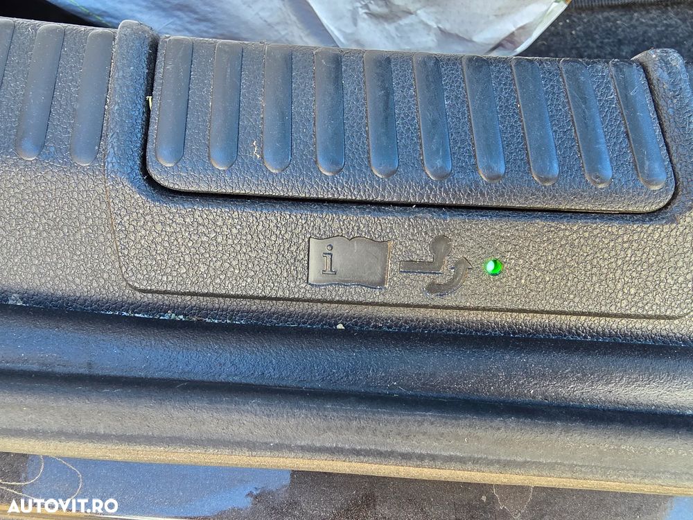 Skoda Superb 2.0 TDI 4x4 DSG L&K - 31