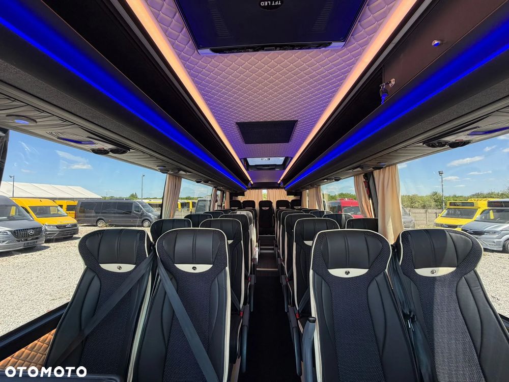 Mercedes-Benz Sprinter 519 - 26
