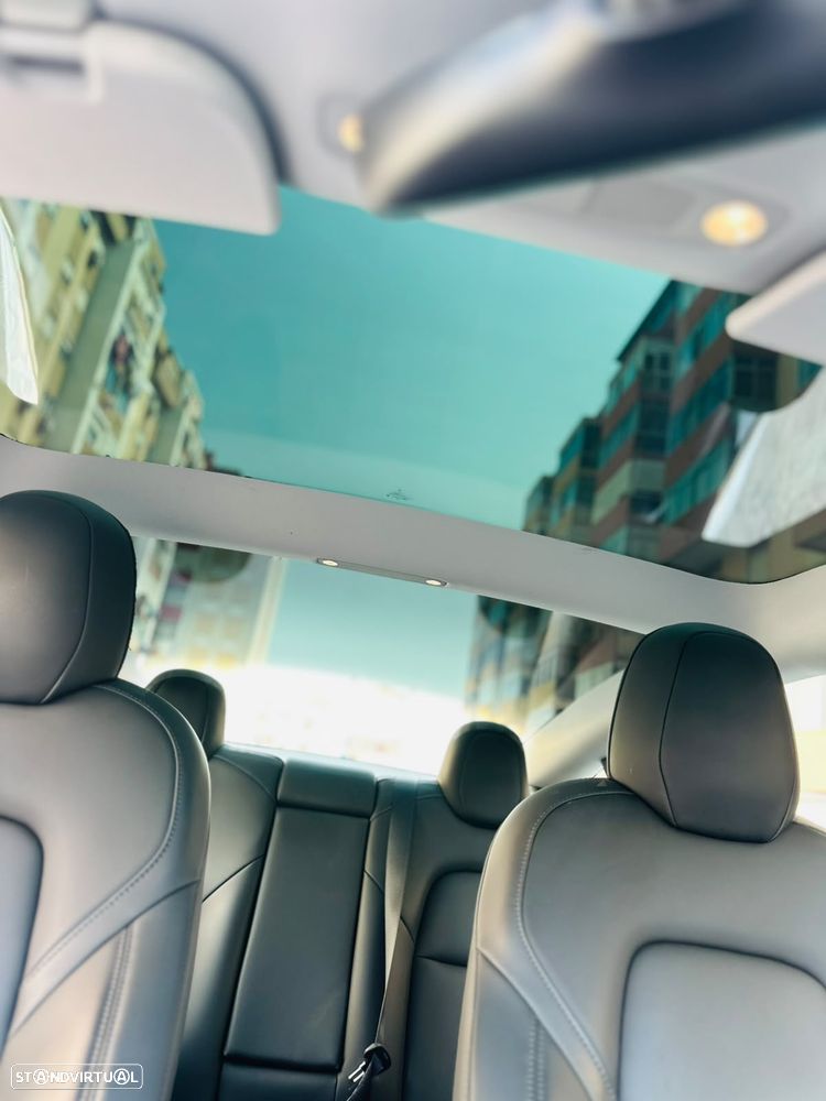 Tesla Model 3 Standard Range Plus RWD - 4