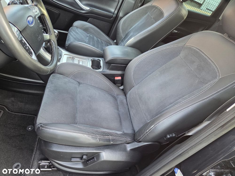 Ford S-Max 2.2 TDCi DPF Titanium - 22