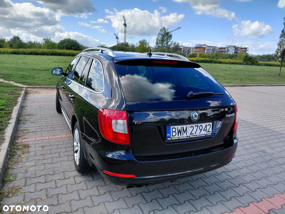 Skoda Superb 2.0 TDI Comfort DSG - 5
