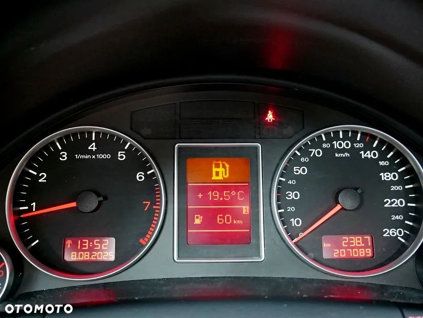 Audi A4 Limousine - 16