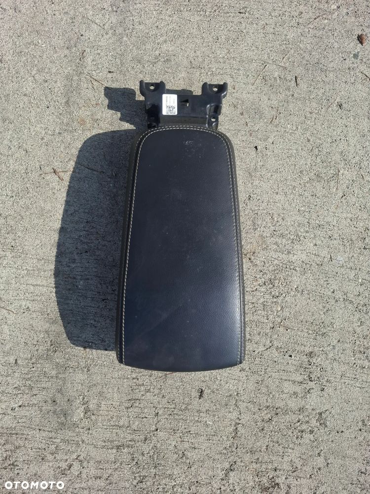 Volvo XC40 podłokietnik 31469052 - 1