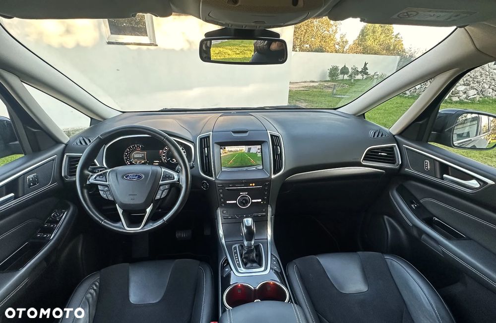 Ford S-Max 2.0 TDCi Titanium PowerShift - 6