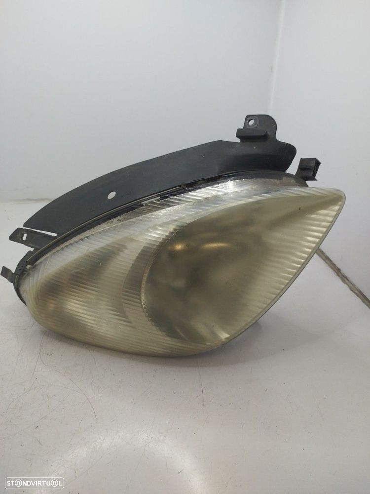 Farol/ Otica Dianteiro Dto Citroën Xsara Picasso (N68) - 1