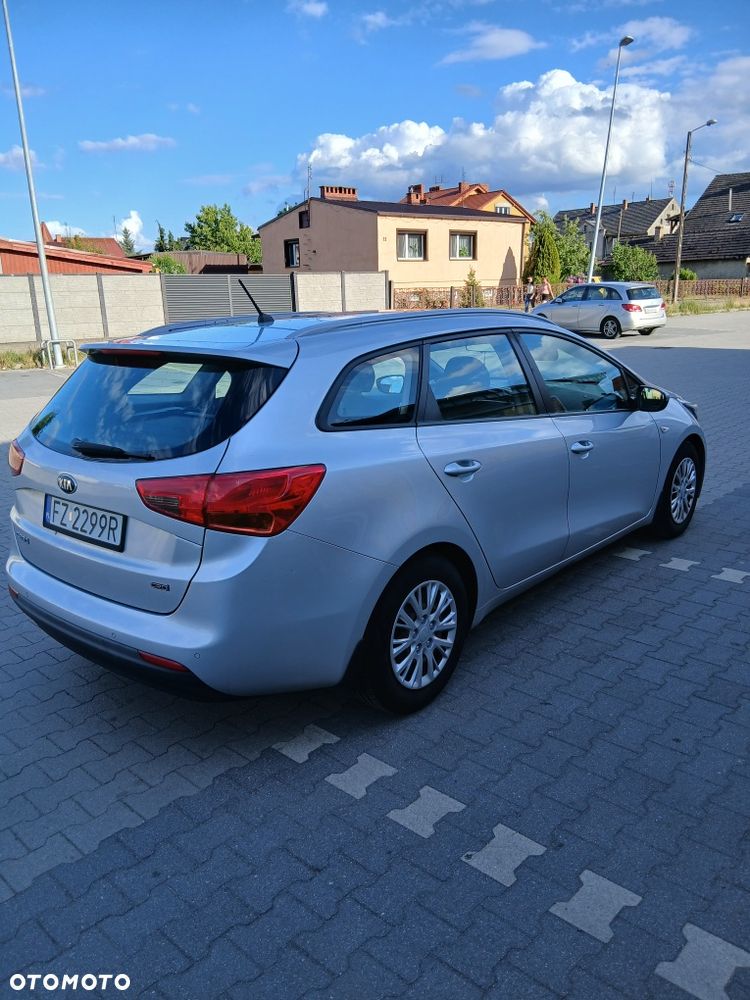 Kia Ceed - 5
