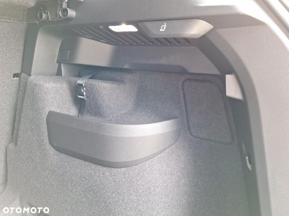 Skoda Karoq 1.5 TSI ACT Sportline DSG - 38