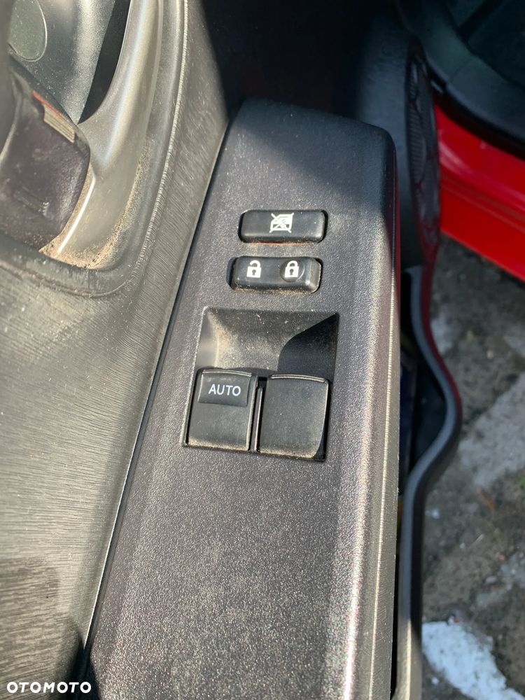 Toyota Yaris 1.33 Premium - 23