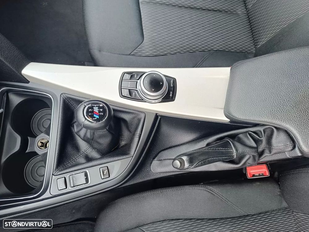 BMW 318 d M Sport - 23