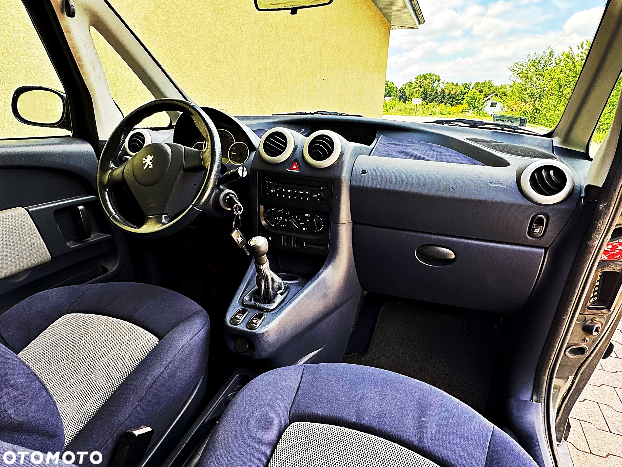 Peugeot 1007 1.4 Trendy - 28