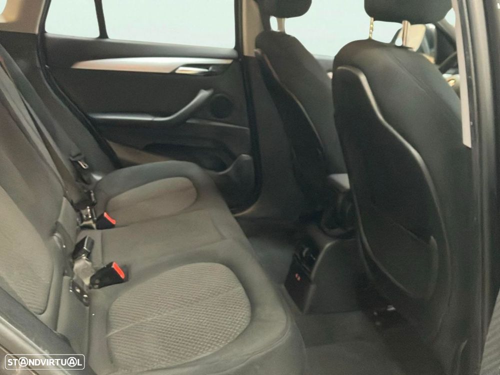 BMW X1 25 e xDrive - 17