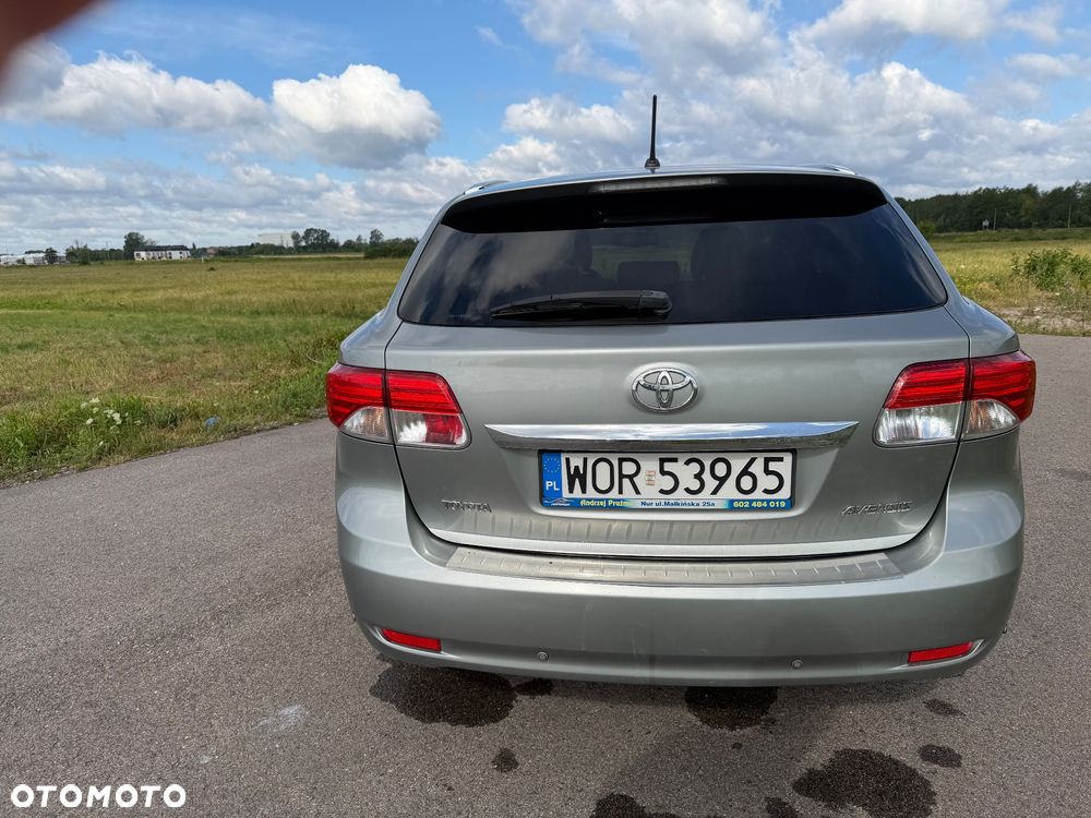 Toyota Avensis 2.0 D-4D Edition (2014) - 27