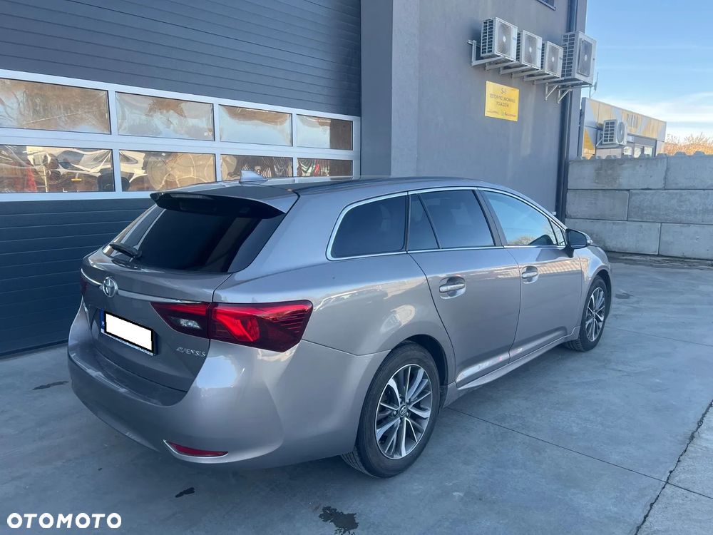 Toyota Avensis 2.0 D-4D Active Business - 3