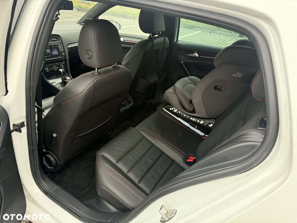 Volkswagen Golf GTI Performance BlueMotion Technology DSG - 16