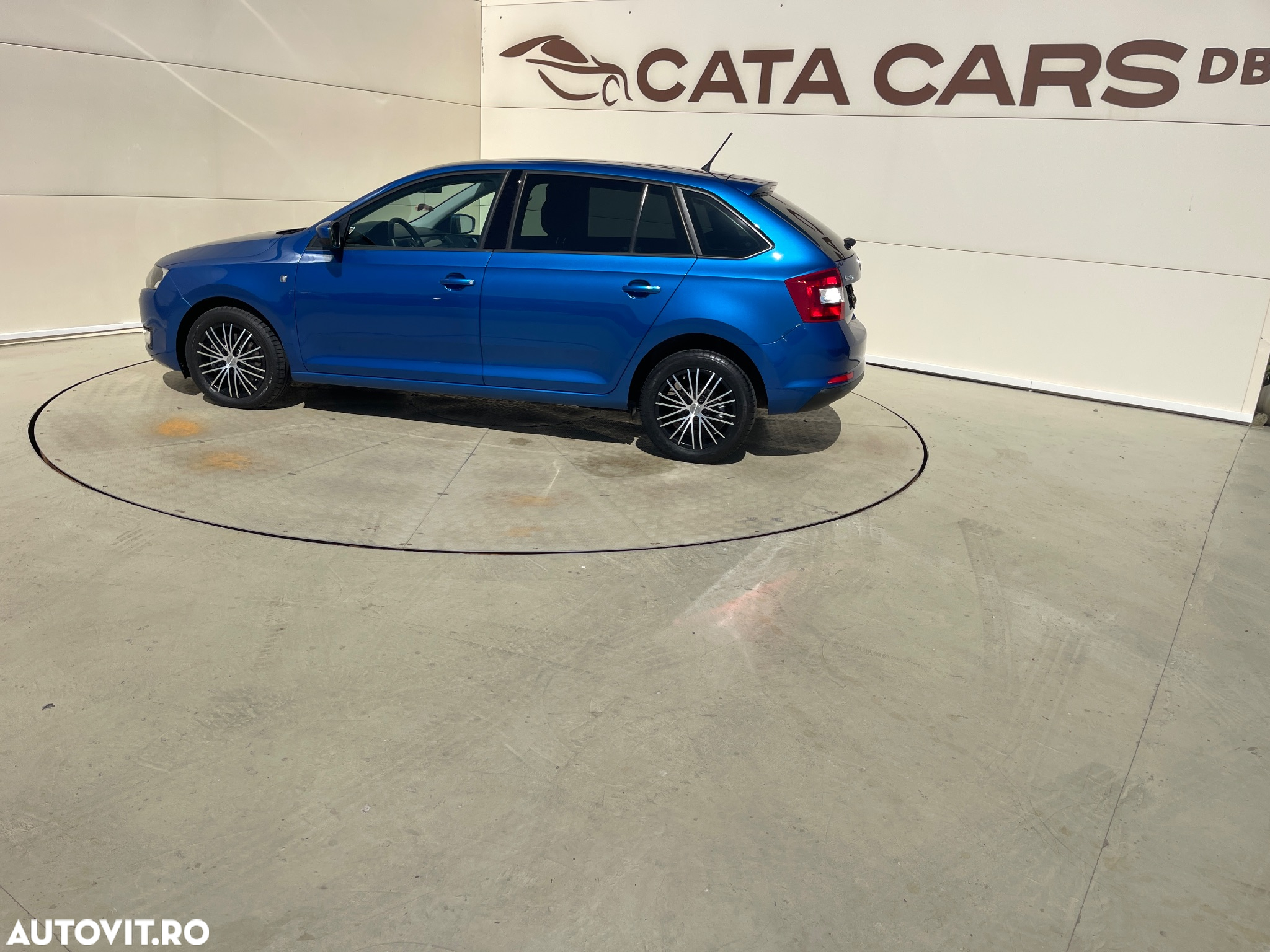 Skoda RAPID 1.6 TDI DSG Ambition - 9