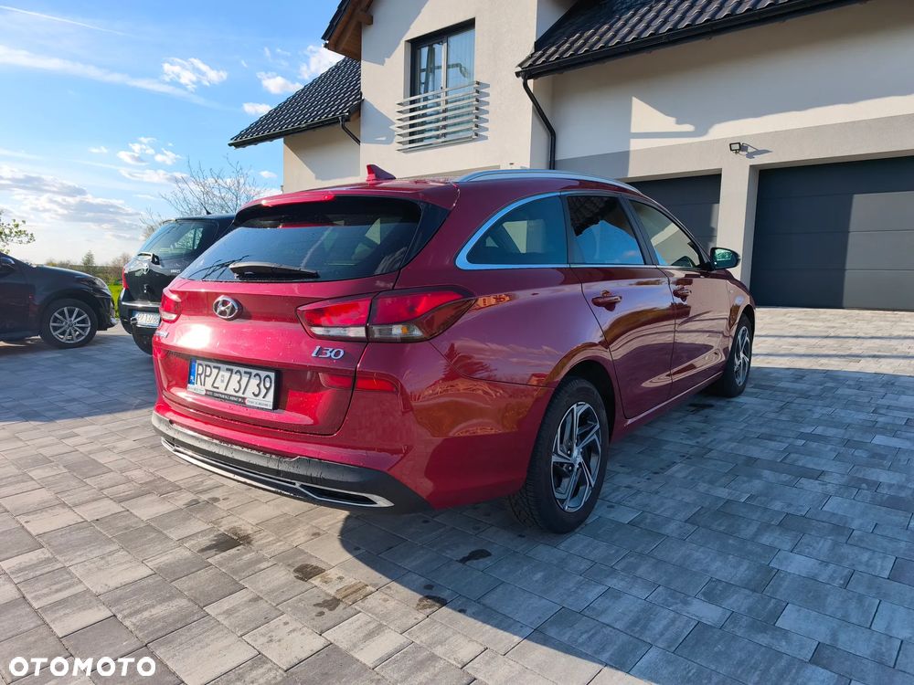 Hyundai i30 1.5 T-GDI 48V Smart - 4