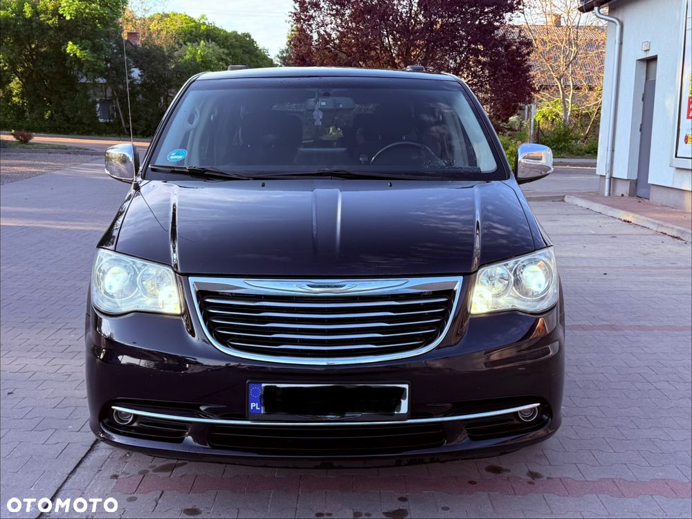 Chrysler Town & Country 3.6 Limited - 18