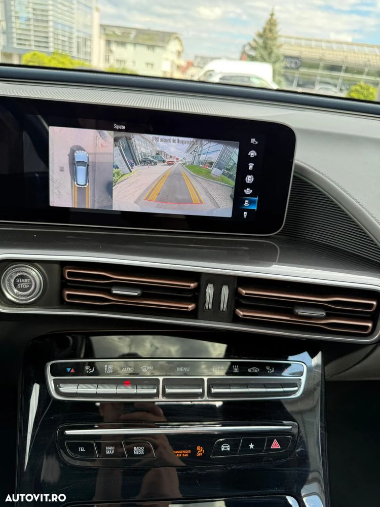 Mercedes-Benz EQC 400 4MATIC - 9